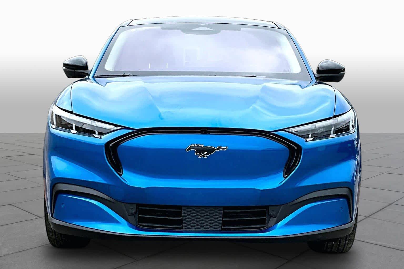 Certified 2025 Ford Mustang Mach-E Premium RWD image 3