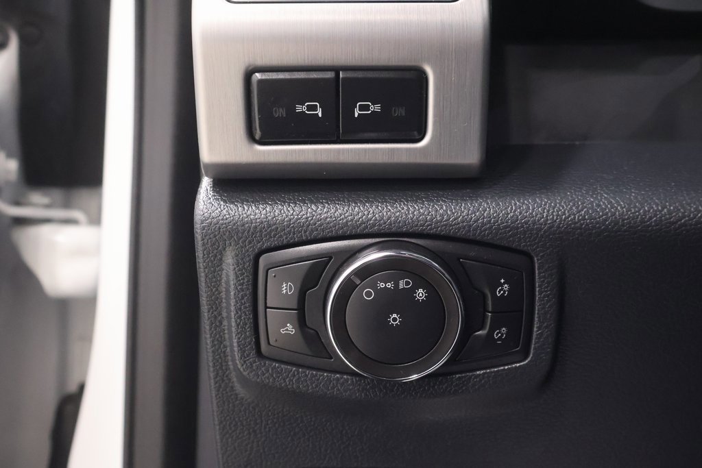 Certified 2022 Ford F250 Platinum w/ FX4 Off-Road Package image 32