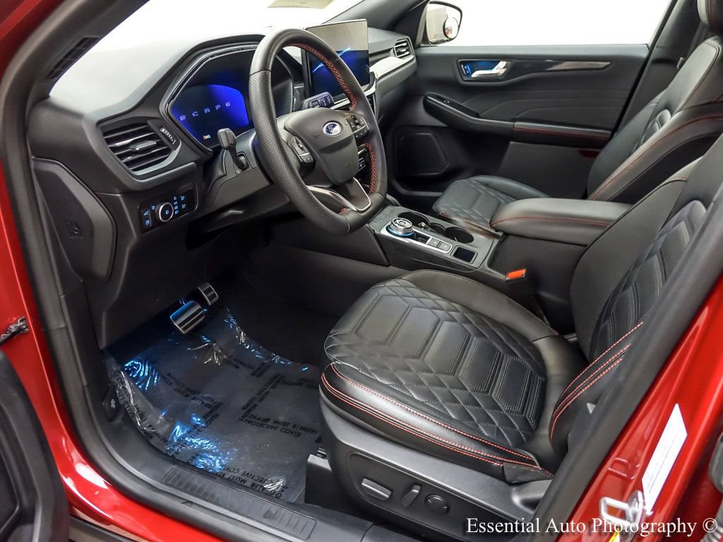Certified 2023 Ford Escape ST-Line Elite w/ Premium Technology Package AWD/4WD image 10