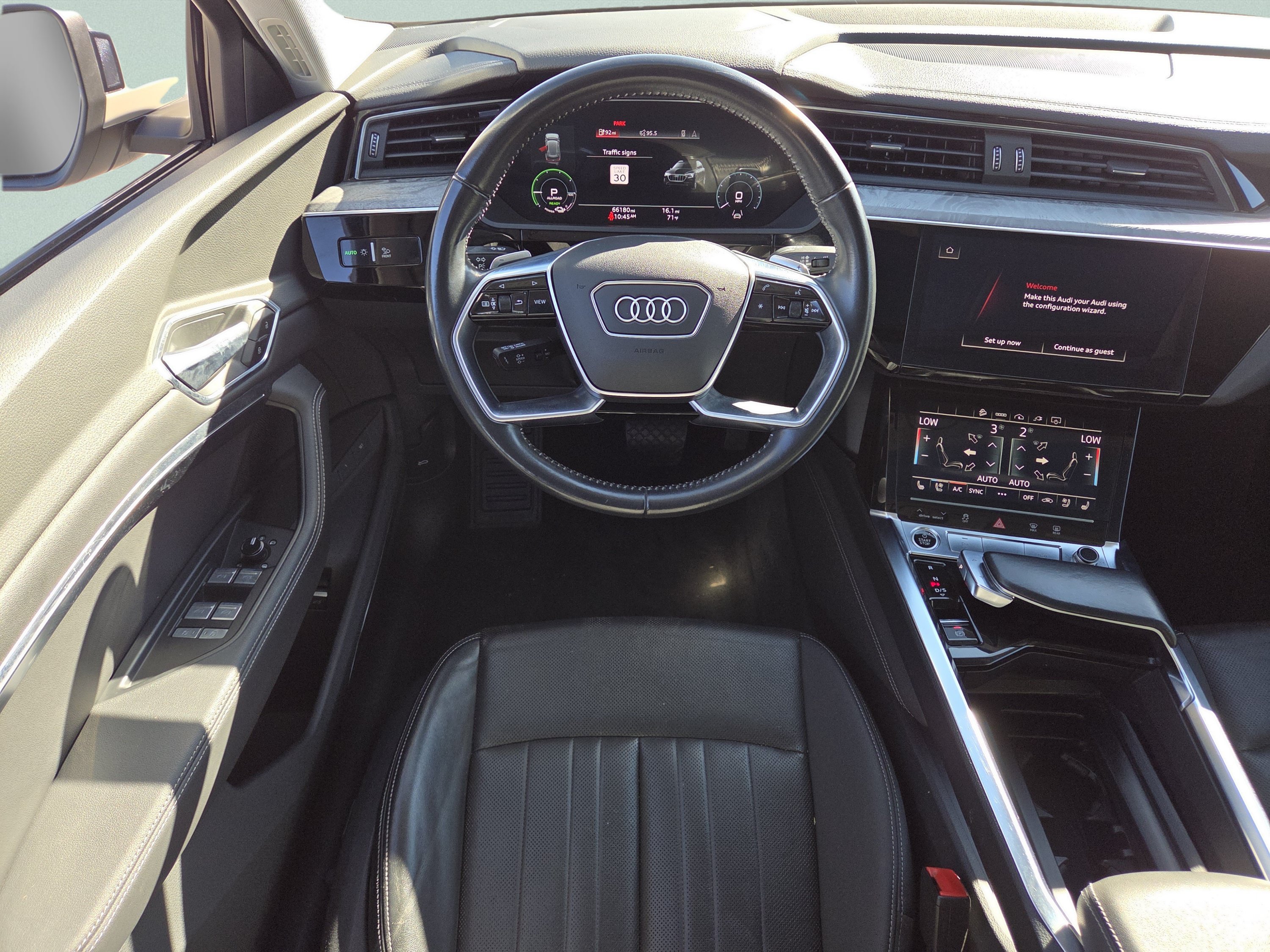 Used 2021 Audi e-tron Premium Plus w/ Premium Plus Package AWD/4WD image 4