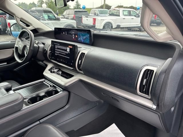 Certified 2025 Ford Expedition Active AWD/4WD image 46