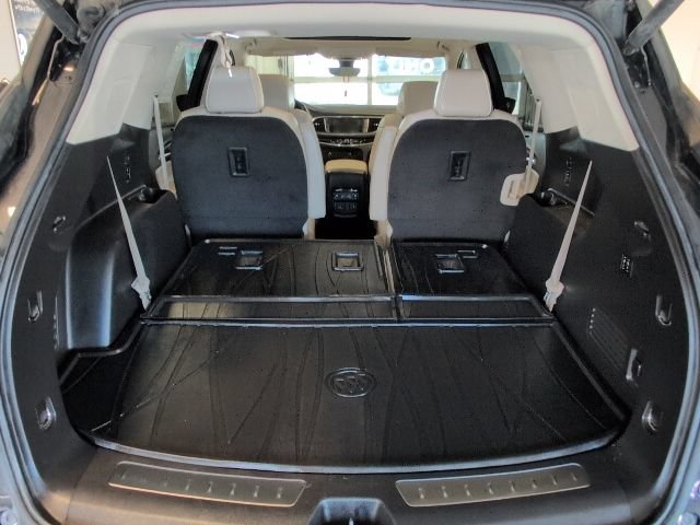 Certified 2022 Buick Enclave Avenir w/ Avenir Technology Package AWD/4WD image 37