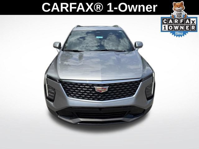 Used 2025 Cadillac XT4 Premium Luxury AWD/4WD image 2