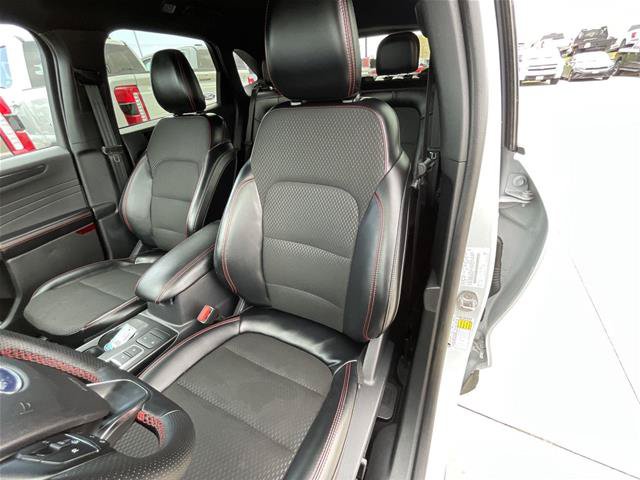Certified 2025 Ford Escape ST-Line Select AWD/4WD image 18