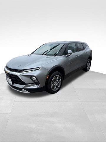 Used 2025 Chevrolet Blazer LT FWD image 4