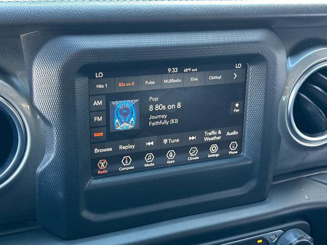 Used 2020 Jeep Wrangler Unlimited Sahara image 17