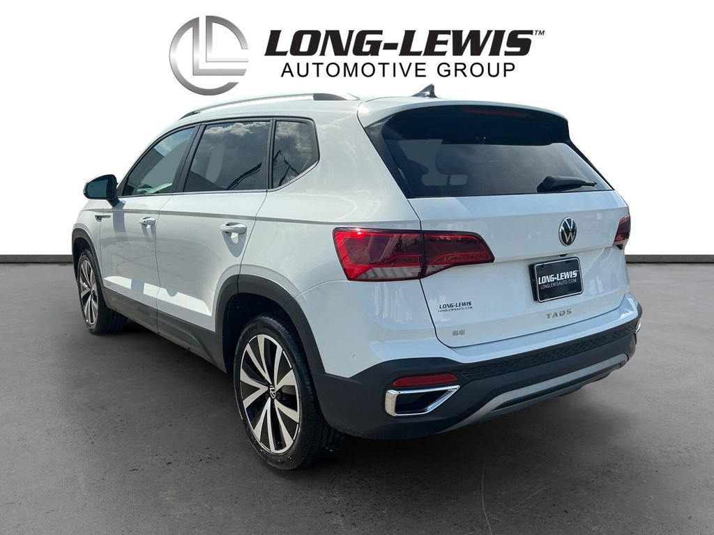 Used 2024 Volkswagen Taos SE FWD image 4