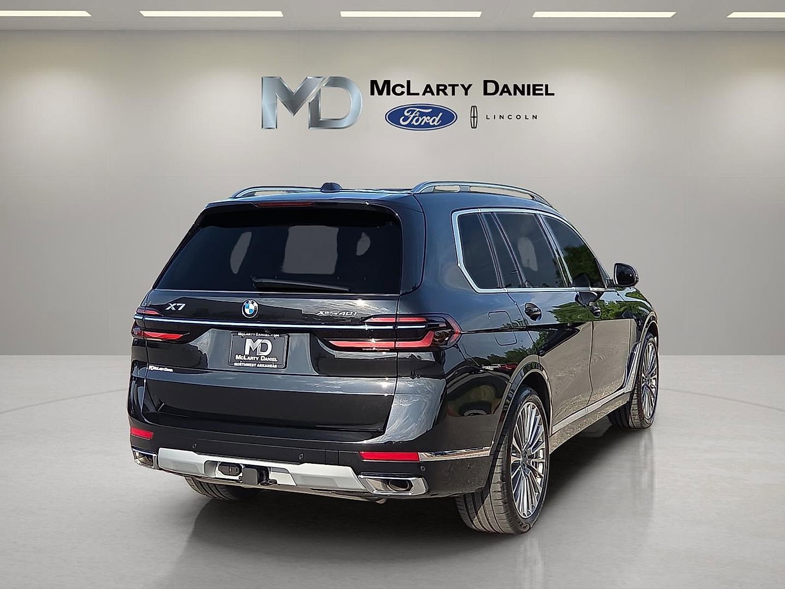 Used 2026 BMW X7 xDrive40i w/ Premium Package AWD/4WD image 5