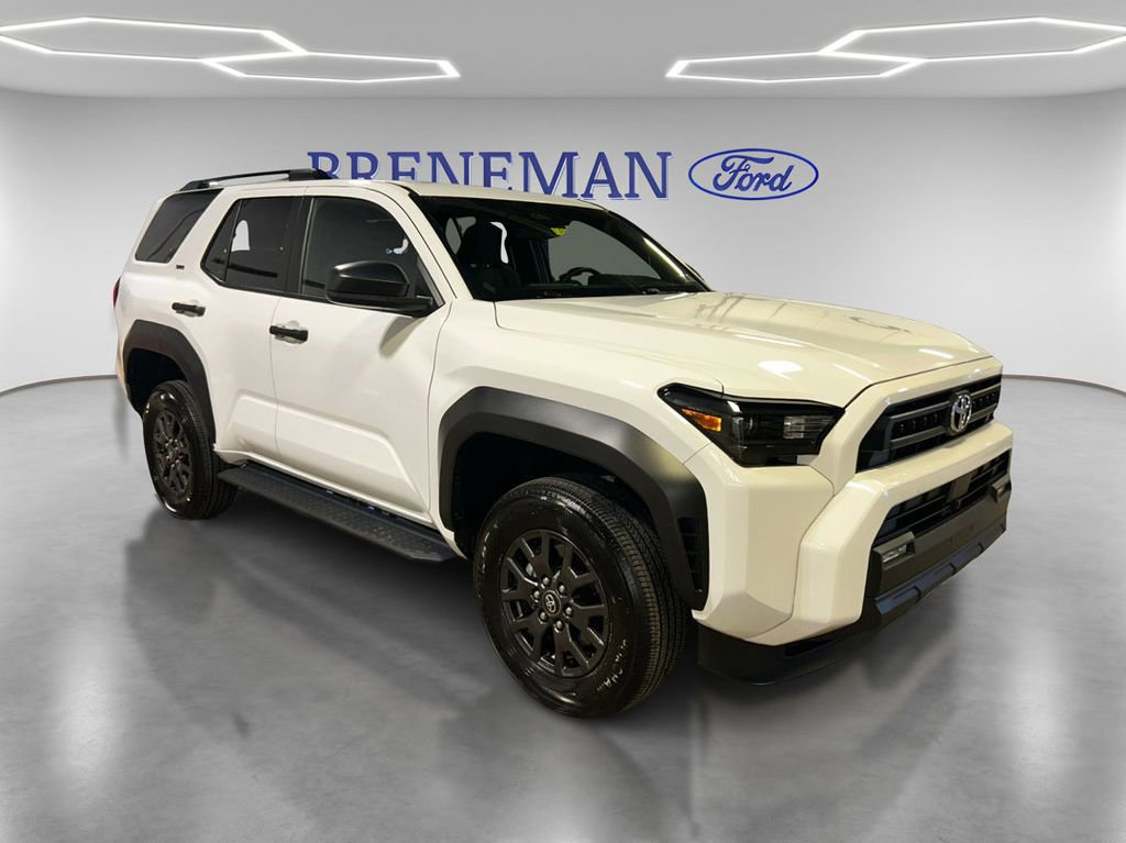 Used 2025 Toyota 4Runner SR5 AWD/4WD image 3