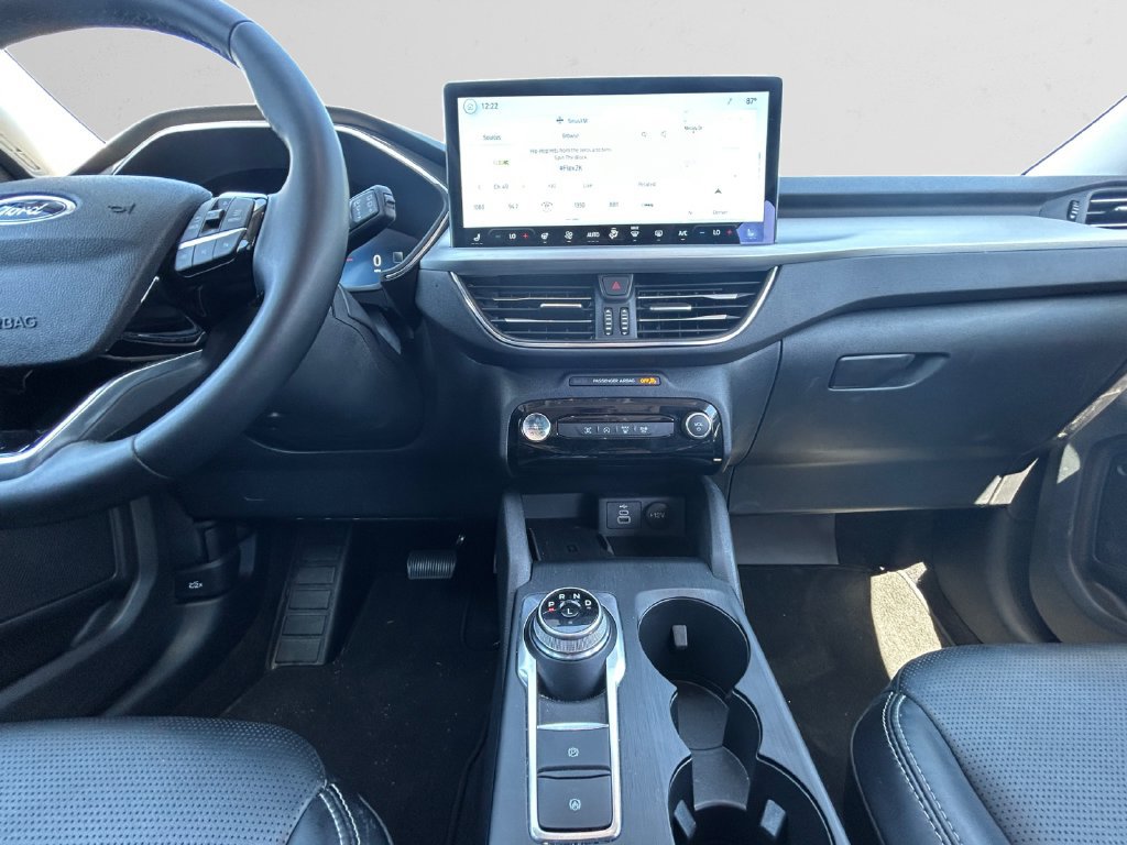 Certified 2025 Ford Escape Platinum AWD/4WD image 12