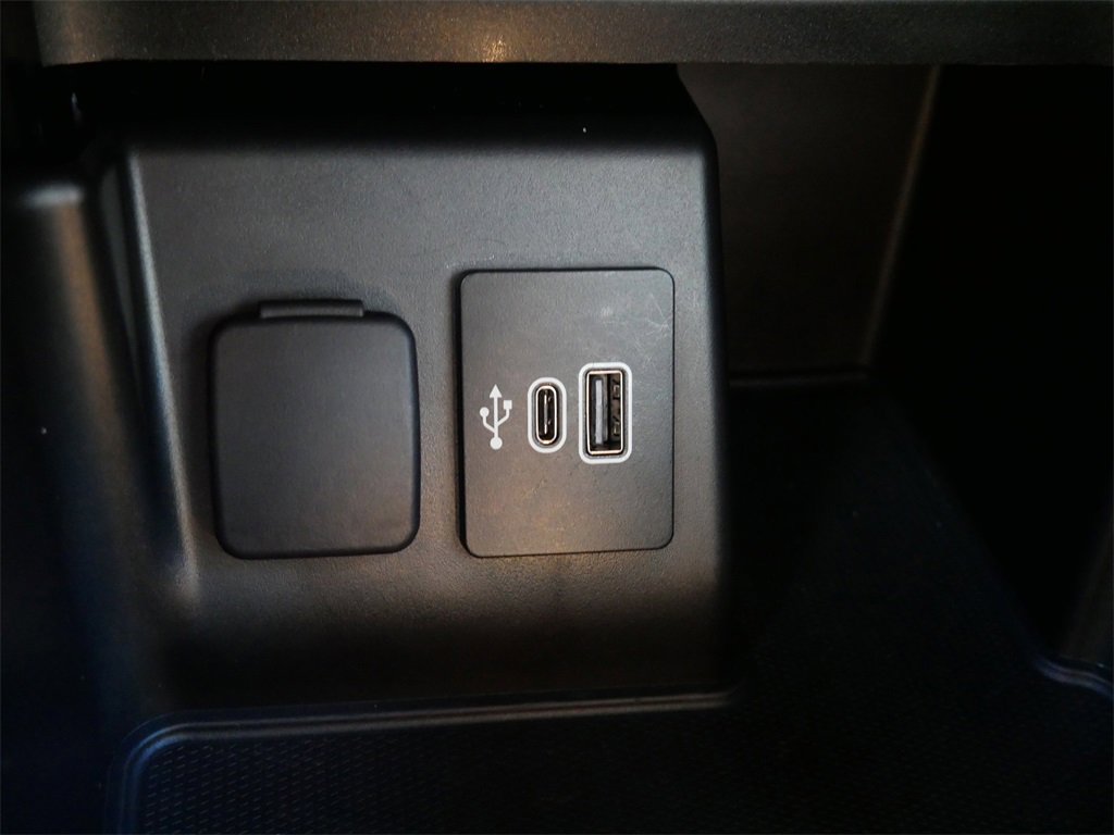 Certified 2025 Ford Explorer ST-Line w/ ST-Line Street Pack image 27