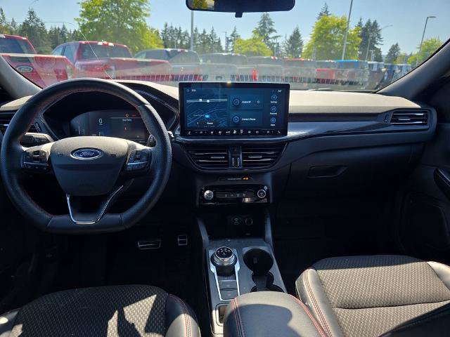 Certified 2023 Ford Escape ST-Line w/ Tech Pack #1 AWD/4WD image 6