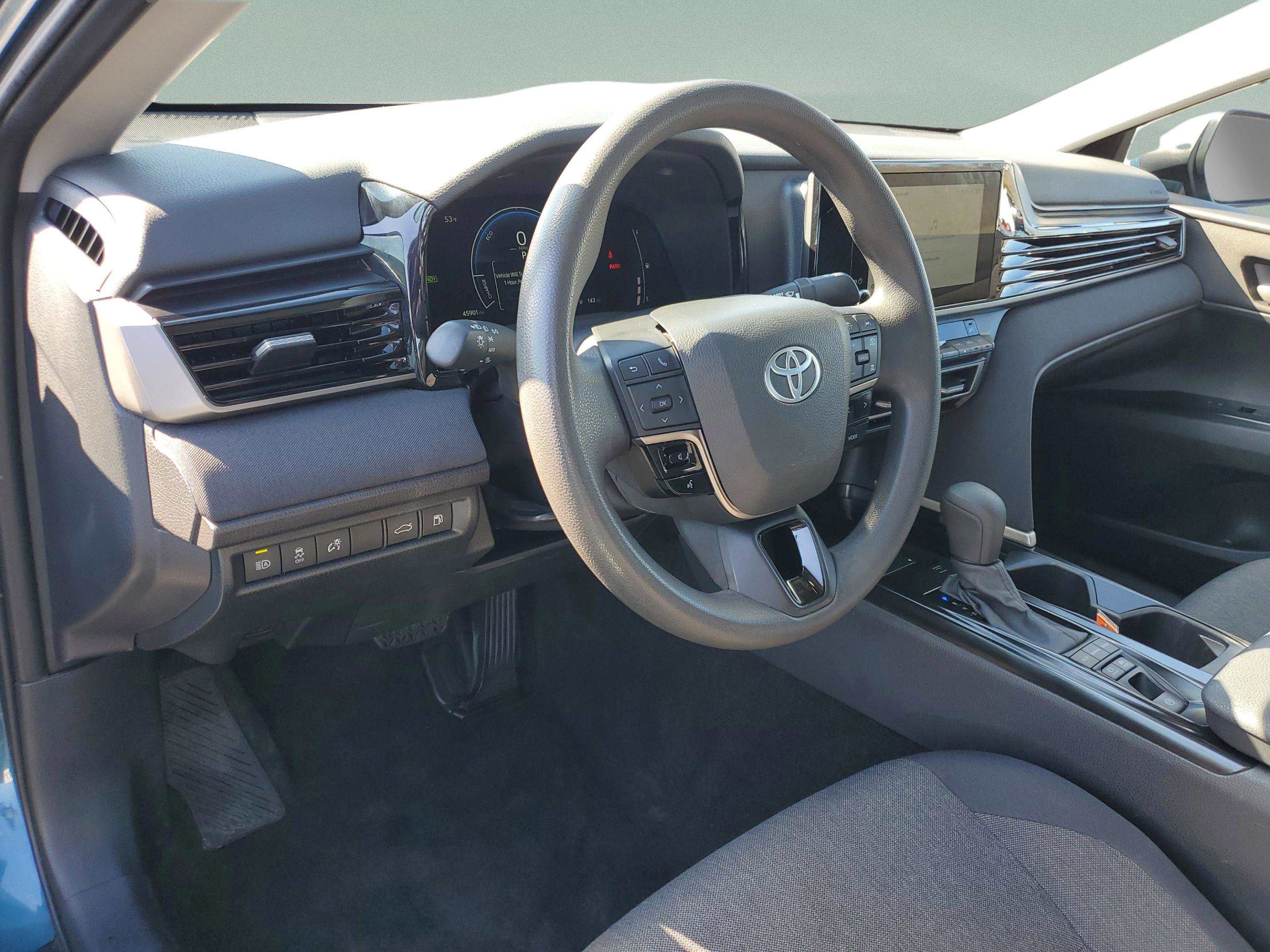 Used 2025 Toyota Camry LE image 20