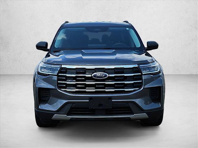 Certified 2025 Ford Explorer Active RWD image 2