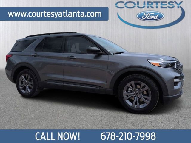 Certified 2022 Ford Explorer XLT w/ Equipment Group 202A image 6