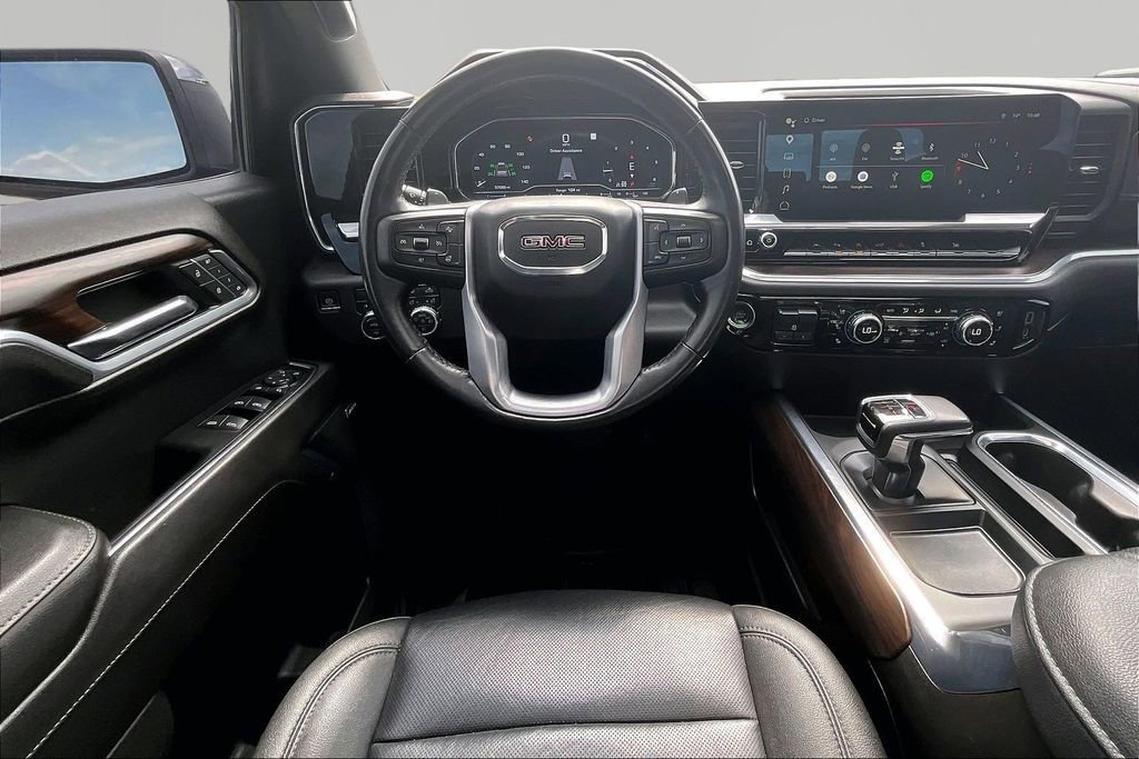 Used 2022 GMC Sierra 1500 SLT w/ SLT Premium Plus Package AWD/4WD image 5
