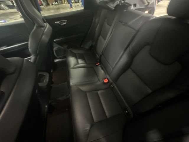 Used 2024 Volvo XC60 B5 Plus AWD/4WD image 30