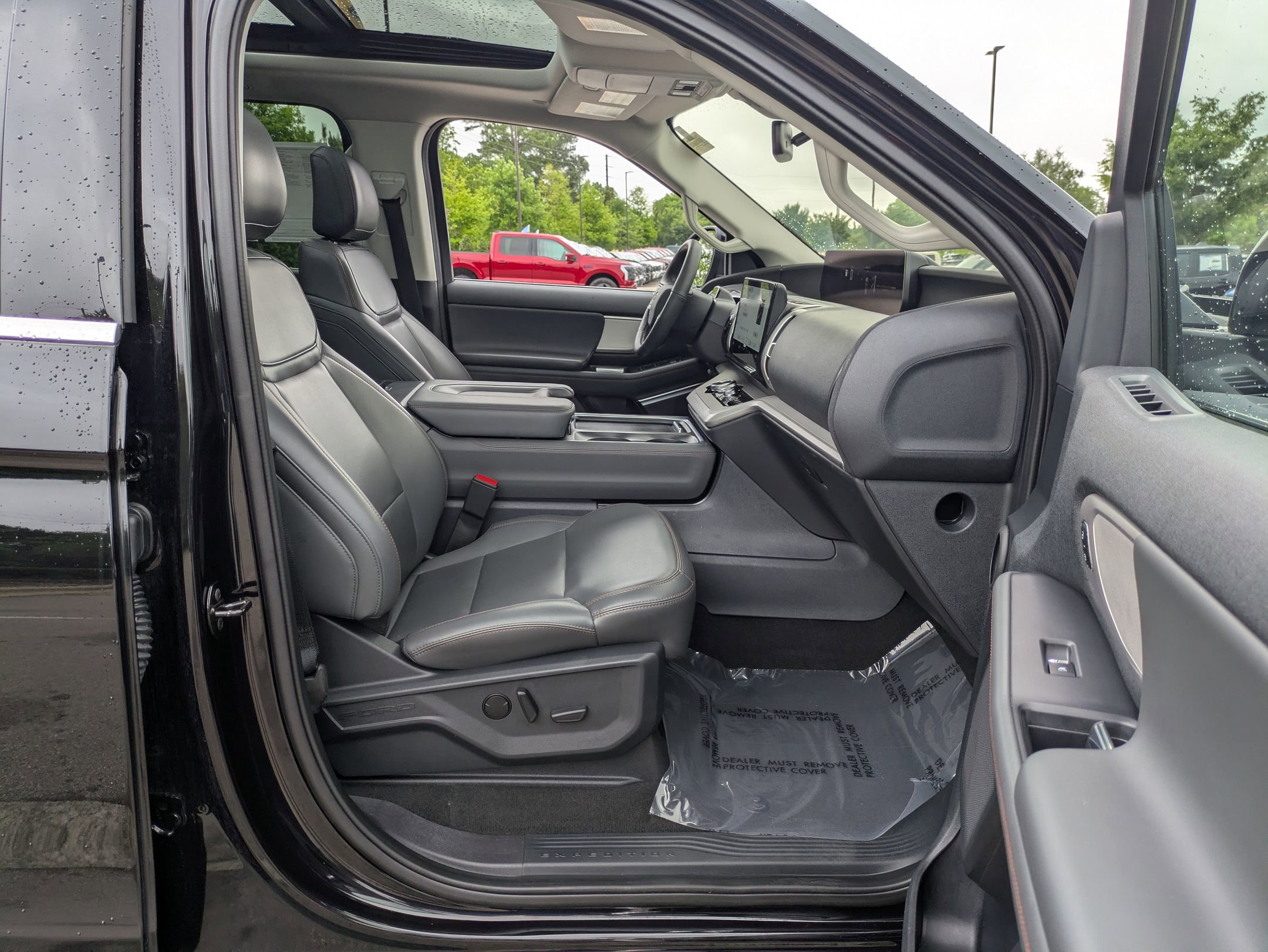 Certified 2025 Ford Expedition Active AWD/4WD image 38