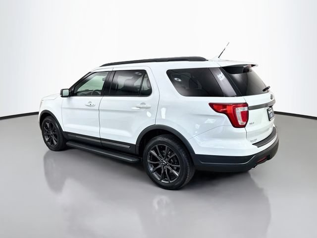 Certified 2019 Ford Explorer XLT w/ Equipment Group 202A AWD/4WD image 5