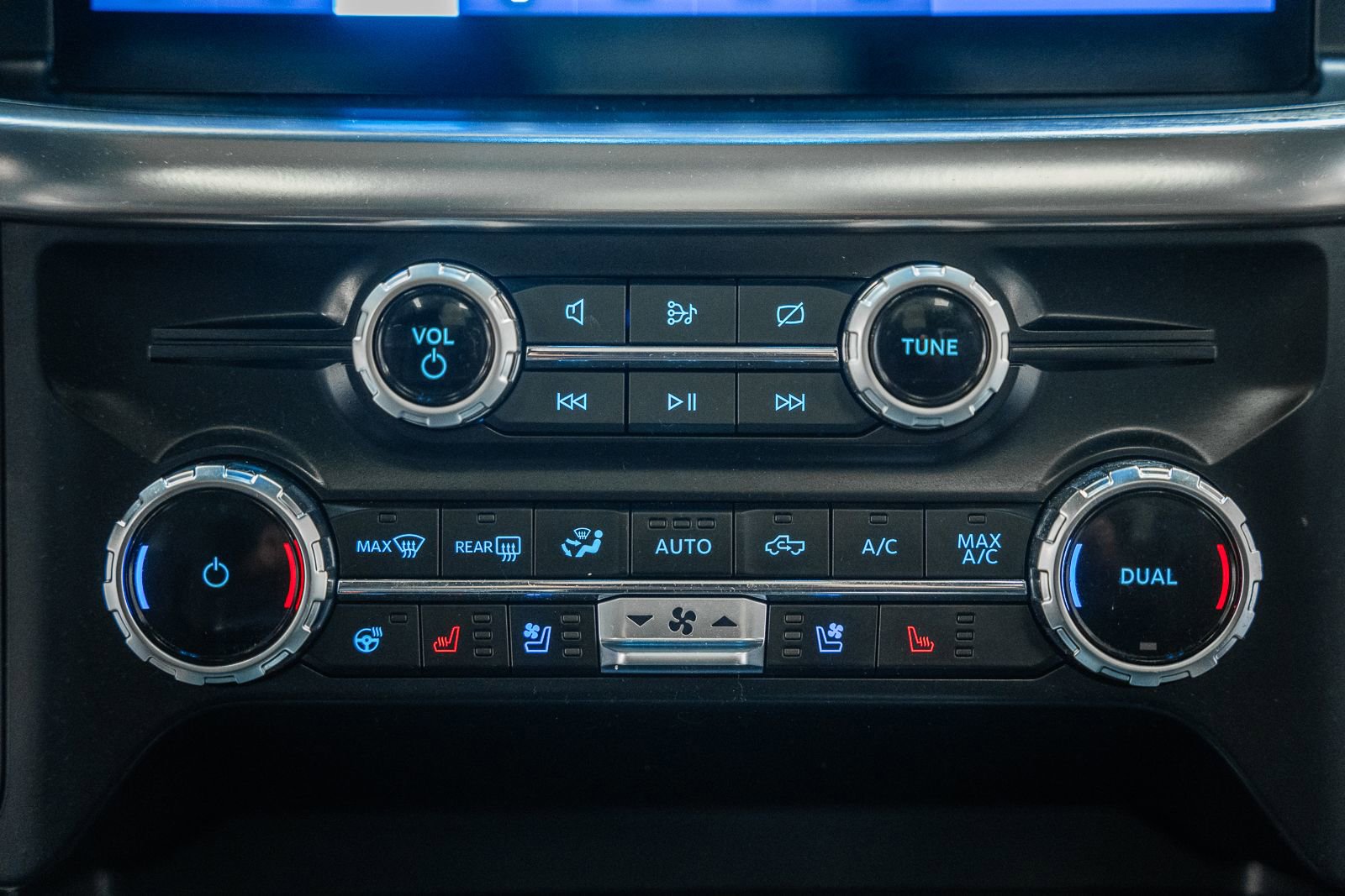 Certified 2023 Ford F150 Lariat w/ Equipment Group 502A High image 32