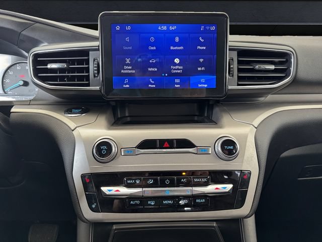 Certified 2022 Ford Explorer XLT w/ Equipment Group 202A AWD/4WD image 11