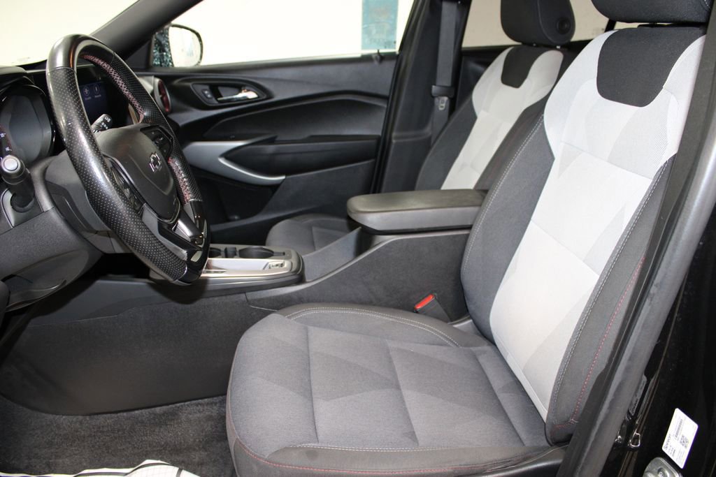 Used 2024 Chevrolet Trax RS w/ Driver Confidence Package image 20