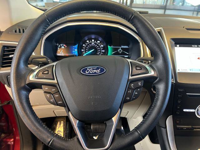 Certified 2018 Ford Edge Titanium w/ Technology Package AWD/4WD image 18