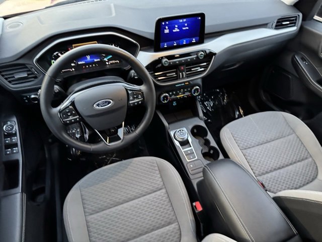Certified 2022 Ford Escape SE w/ SE Sport Appearance Package image 6