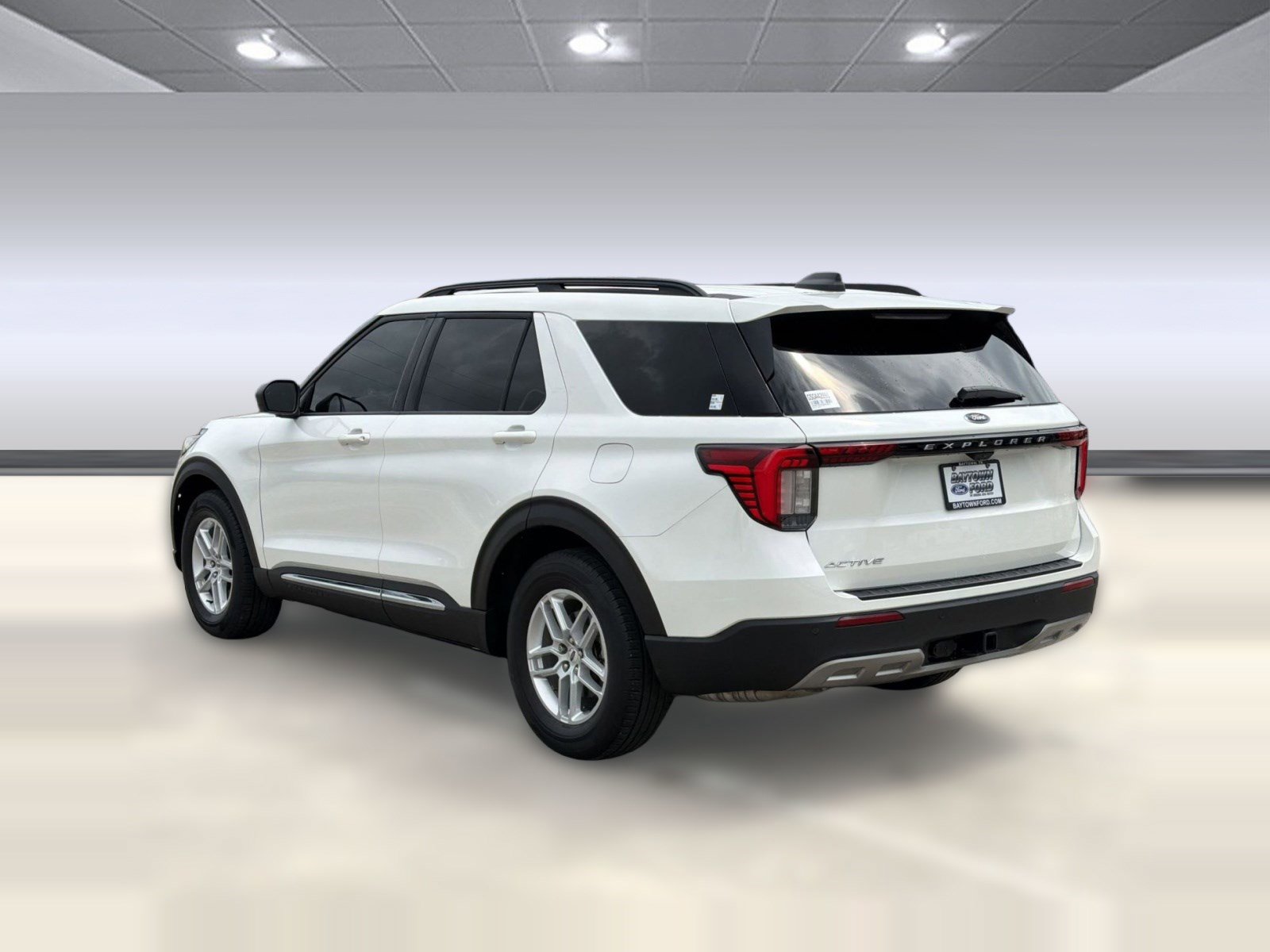 Certified 2025 Ford Explorer Active w/ Active Comfort Package RWD image 3