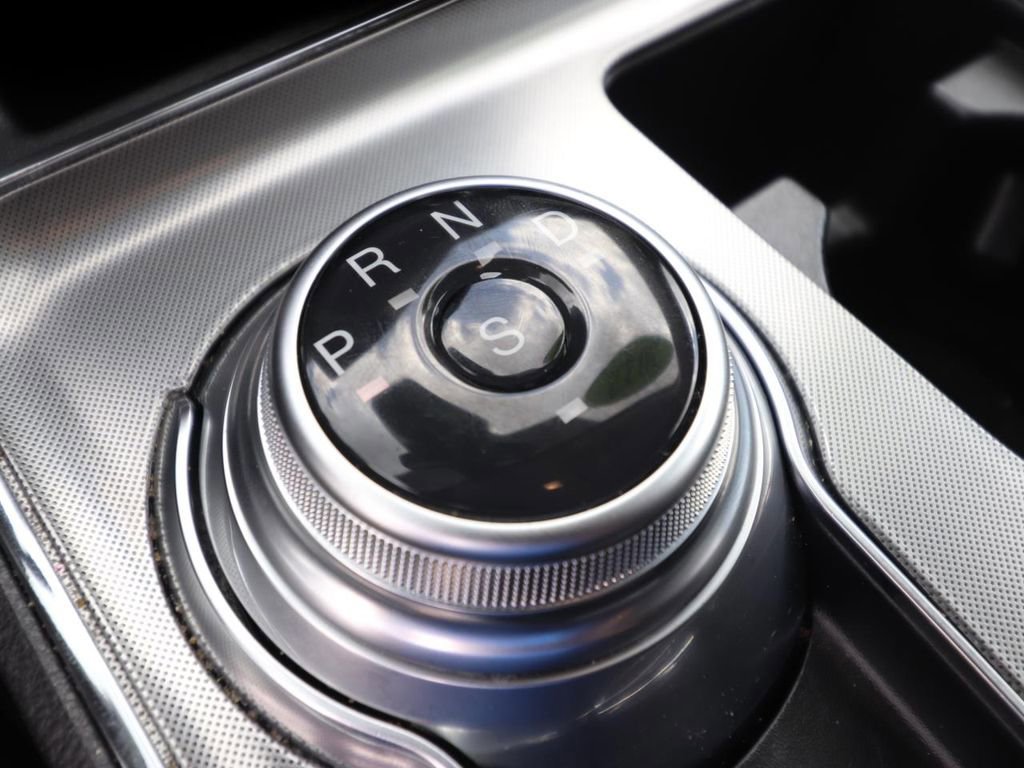 Certified 2022 Ford Edge SEL image 21