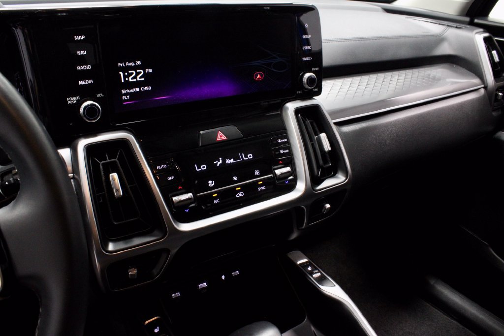 Used 2023 Kia Sorento S FWD image 31