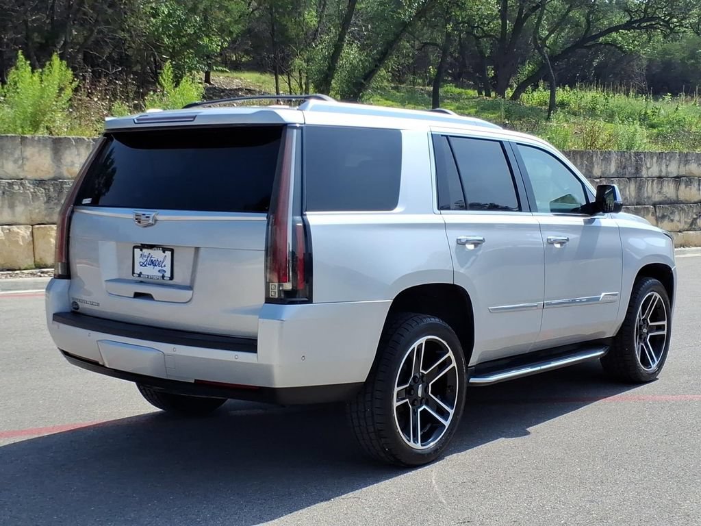 Used 2019 Cadillac Escalade Luxury RWD image 10