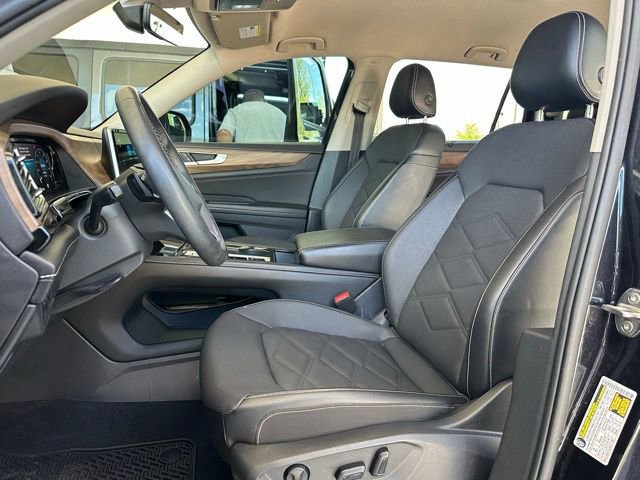 Used 2024 Volkswagen Atlas SE FWD image 13