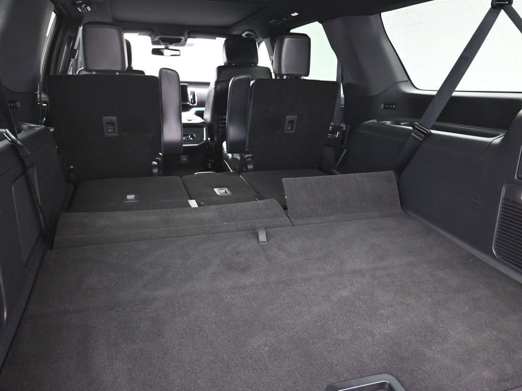 Certified 2025 Ford Expedition Max Platinum w/ Stealth Performance Package image 39