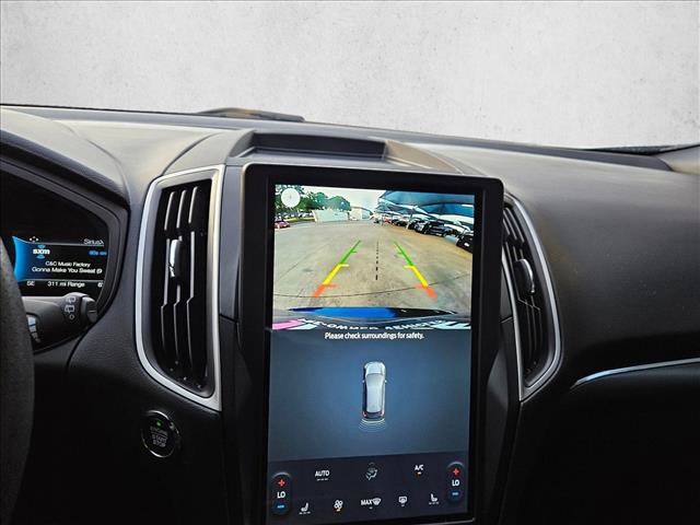 Certified 2024 Ford Edge ST-Line AWD/4WD image 12
