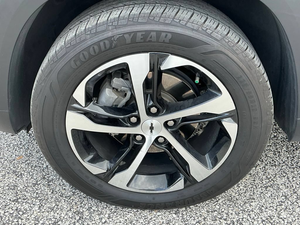 Used 2024 Chevrolet Trax RS FWD image 30