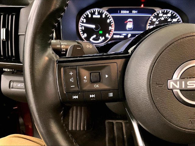 Used 2022 Nissan Pathfinder SV AWD/4WD image 17