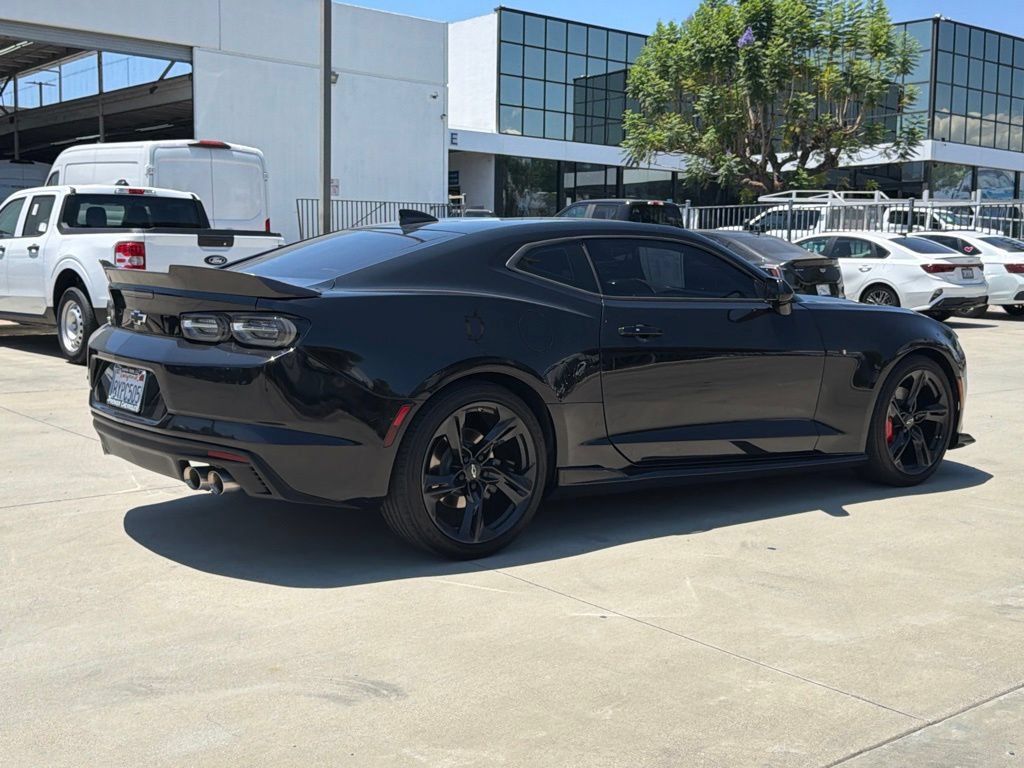 Used 2021 Chevrolet Camaro LT w/ RS Package RWD image 7