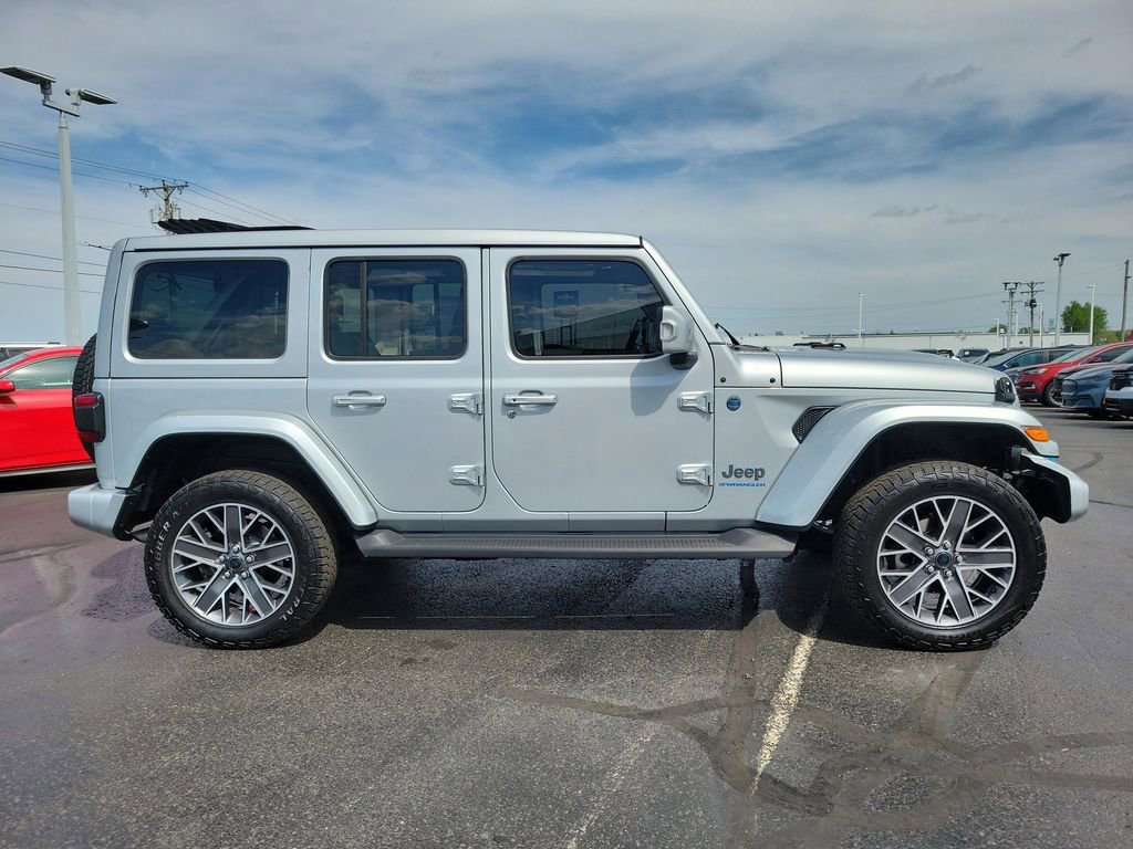 Used 2024 Jeep Wrangler High Altitude AWD/4WD image 6