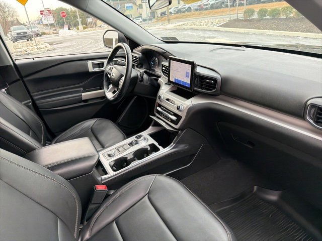 Certified 2023 Ford Explorer XLT w/ Equipment Group 202A image 40