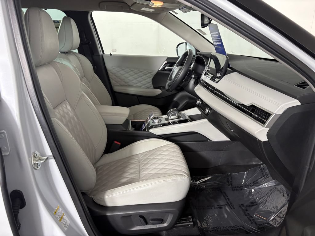 Used 2023 Mitsubishi Outlander SEL FWD image 38