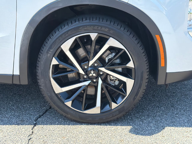 Used 2022 Mitsubishi Outlander SE AWD/4WD image 14