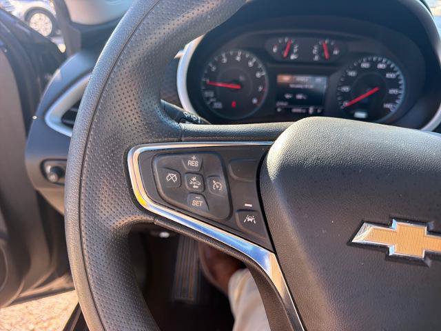 Used 2023 Chevrolet Malibu LT FWD image 18