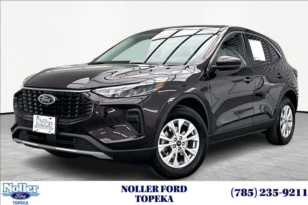Certified 2023 Ford Escape Active w/ Tech Pack #2 image 1
