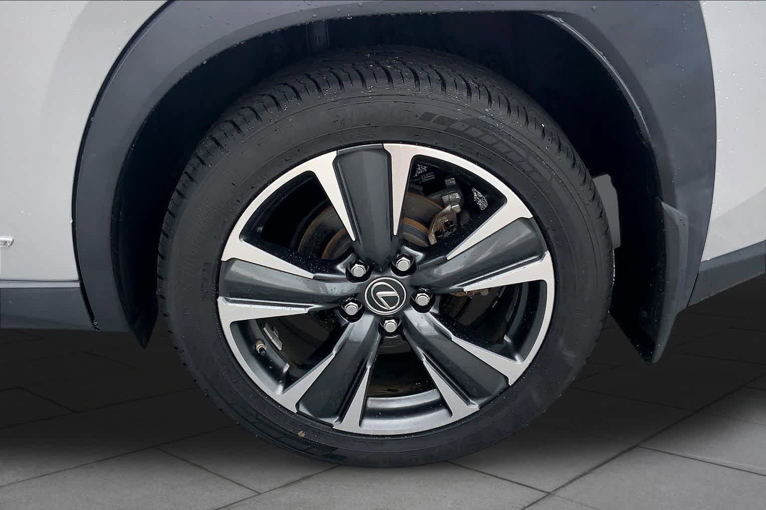 Used 2020 Lexus UX 250h w/ Accessory Package 2 AWD/4WD image 11