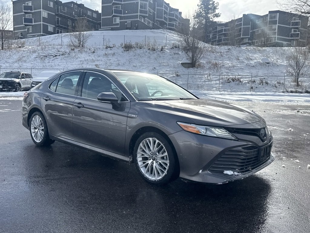 Used 2018 Toyota Camry XLE image 1
