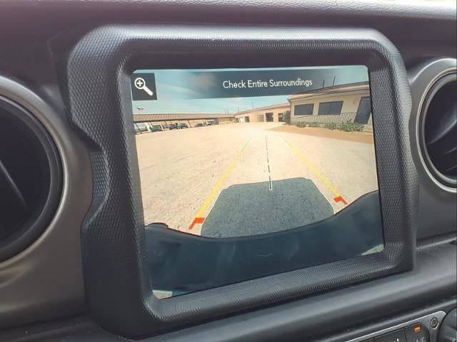 Used 2021 Jeep Gladiator Sport image 25