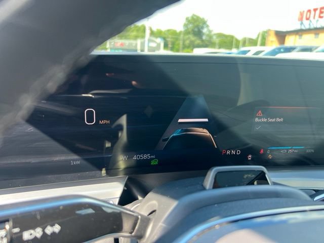 Used 2024 Cadillac Lyriq Sport AWD/4WD image 12