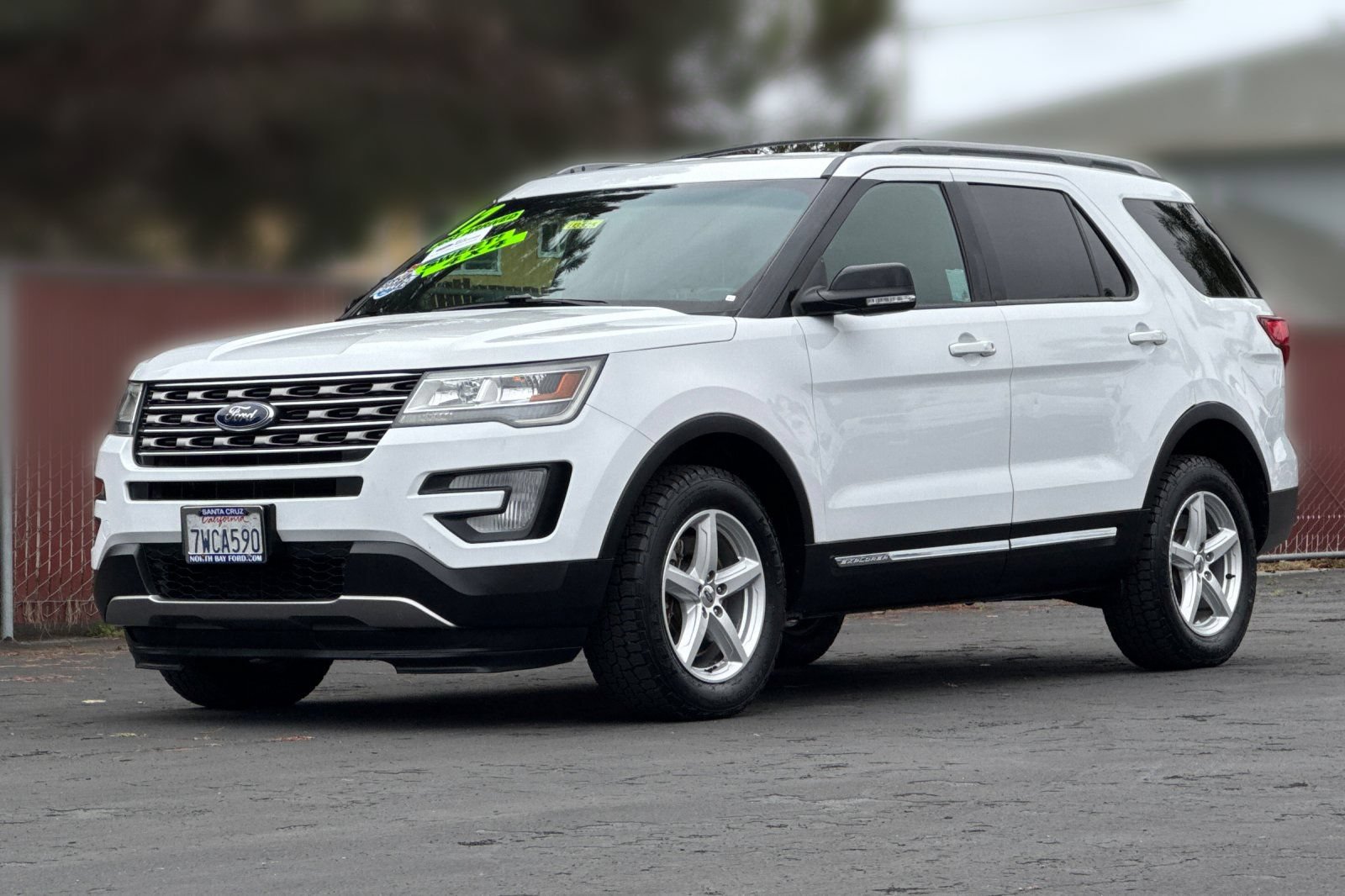 Certified 2017 Ford Explorer XLT AWD/4WD image 34