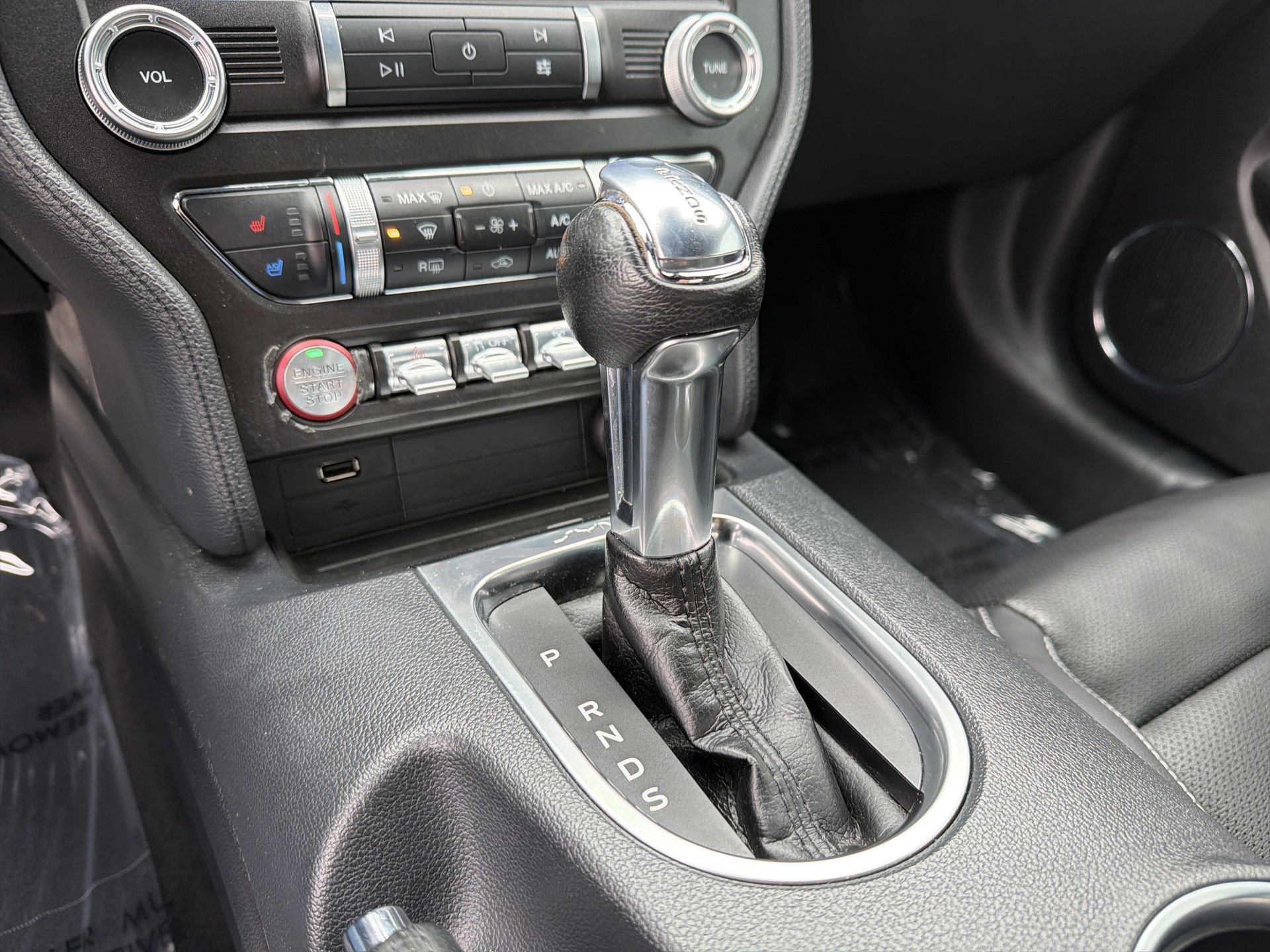 Certified 2022 Ford Mustang Premium w/ Black Accent Package image 14